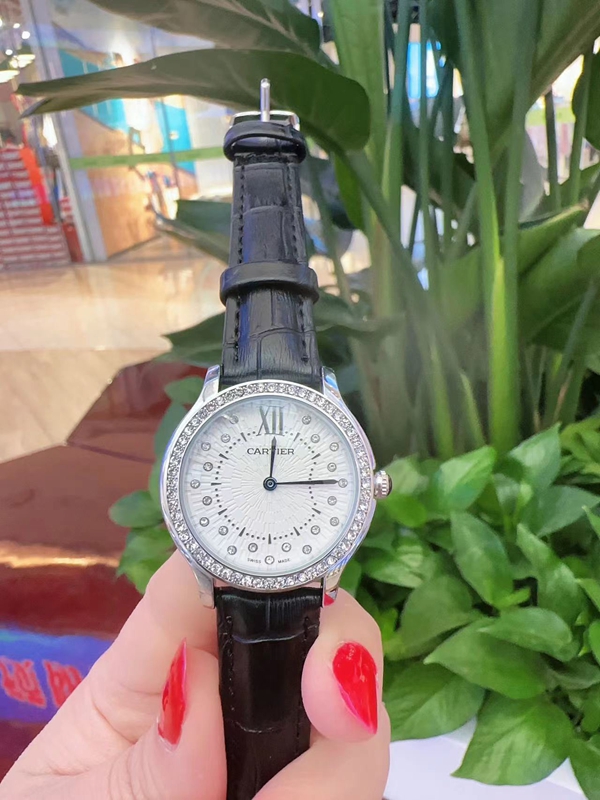 ブランド時計背面デザイン